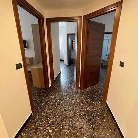 Due Passi Dal Mare Hotel Savona Bagian luar foto